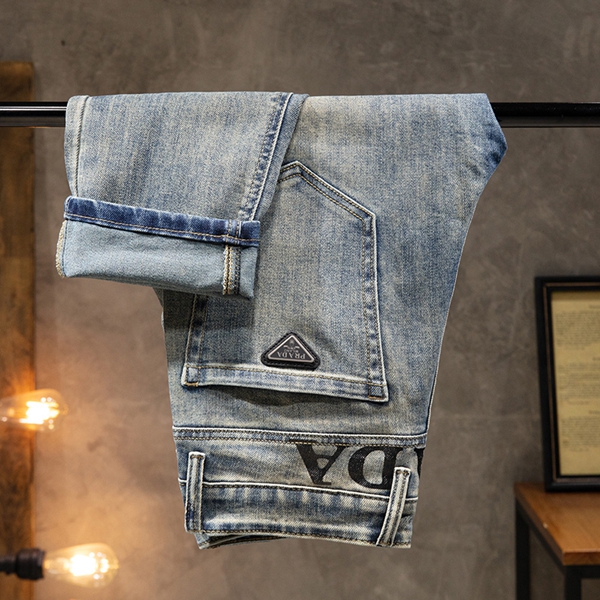 ブランドジーンズ背面デザイン